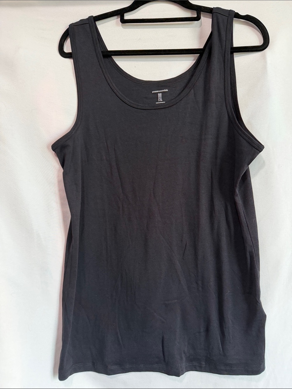 Amazon Essentials Black Women's Scoop Neck Tank Top